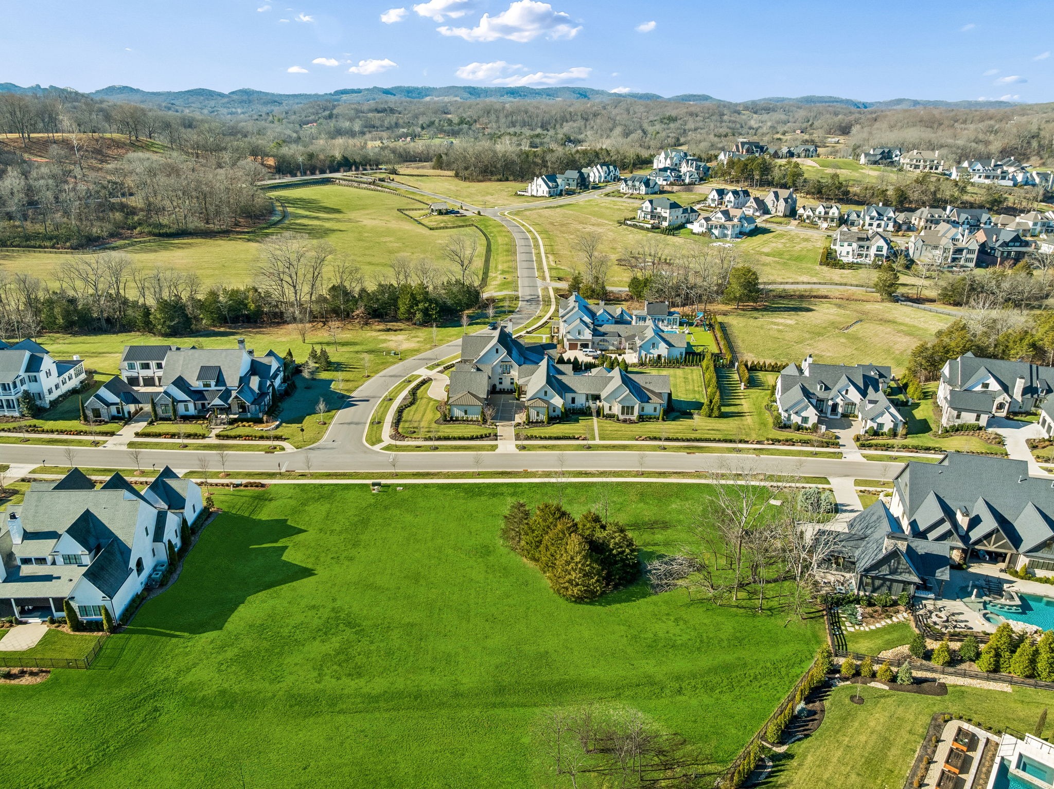 8159 Heirloom Boulevard College Grove TN 37046