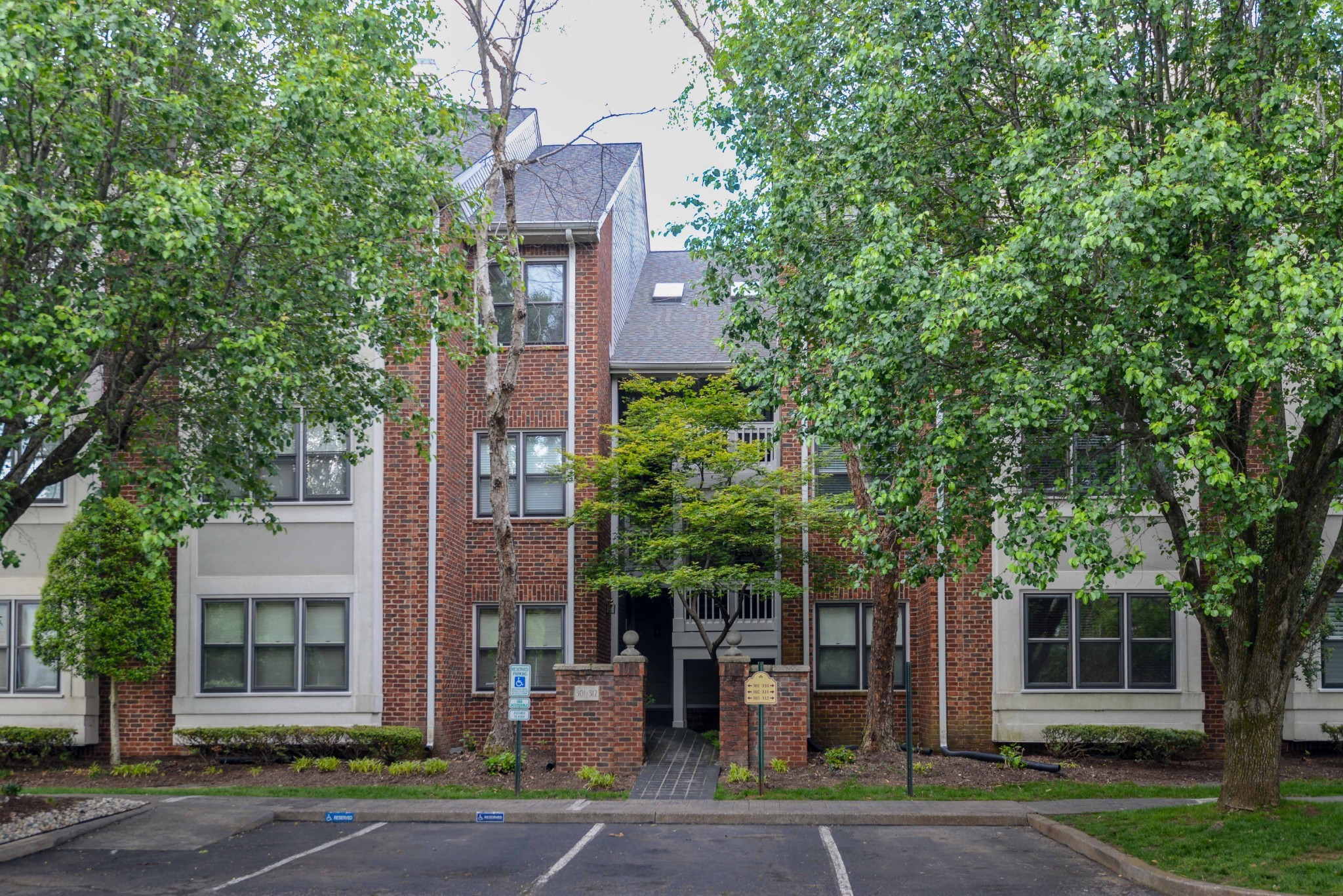 308 Ashlawn Court Nashville TN 37215