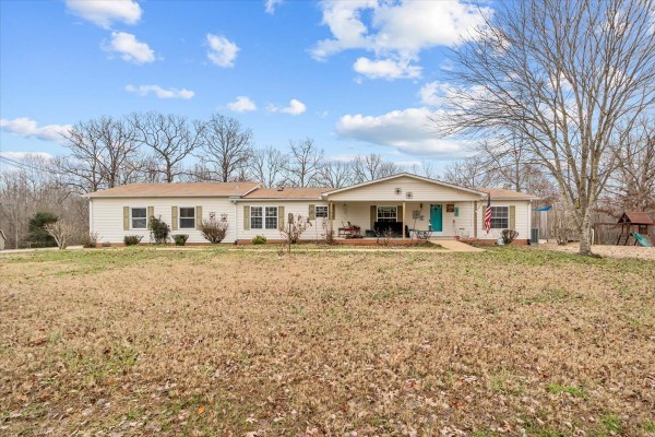 305 Lucas Ridge Lane Waverly TN 37185