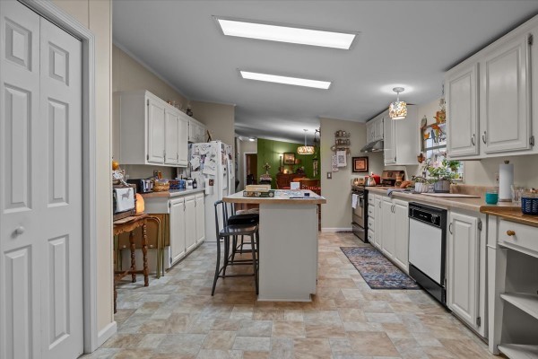 305 Lucas Ridge Lane Waverly TN 37185