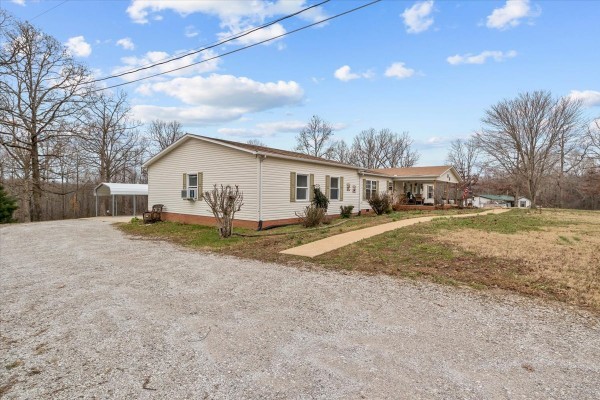 305 Lucas Ridge Lane Waverly TN 37185