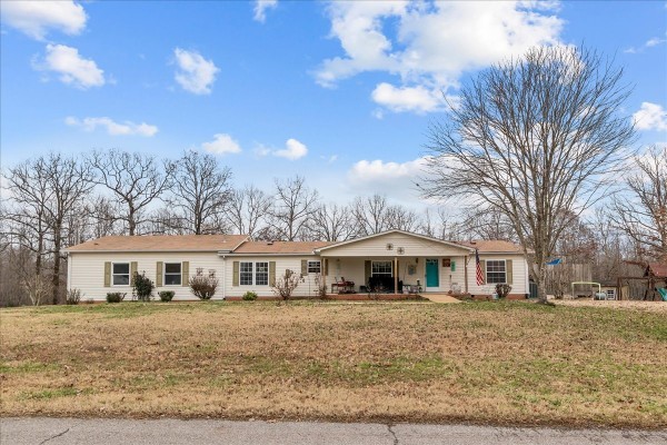 305 Lucas Ridge Lane Waverly TN 37185