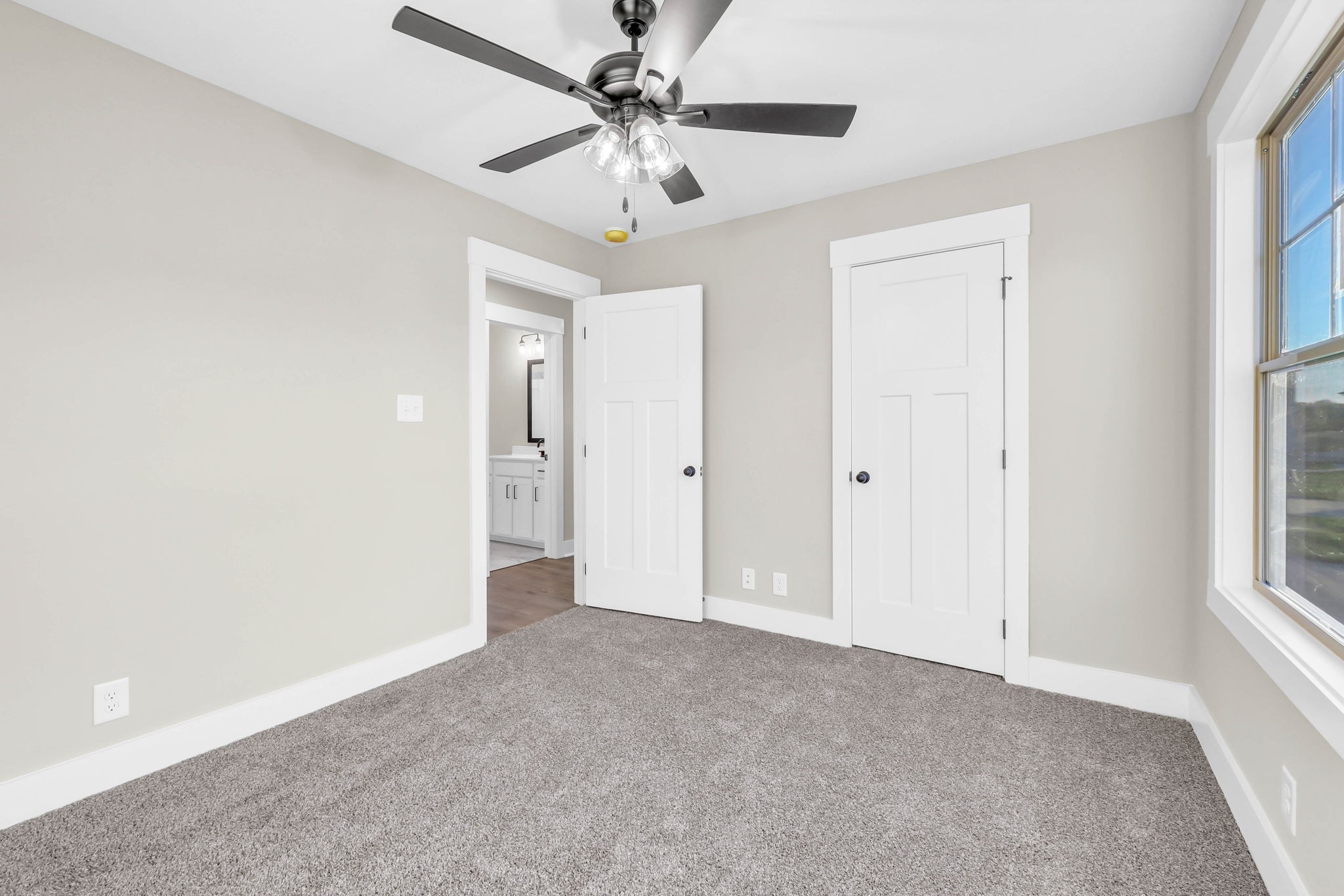 357 Cardinal Creek Clarksville TN 37040