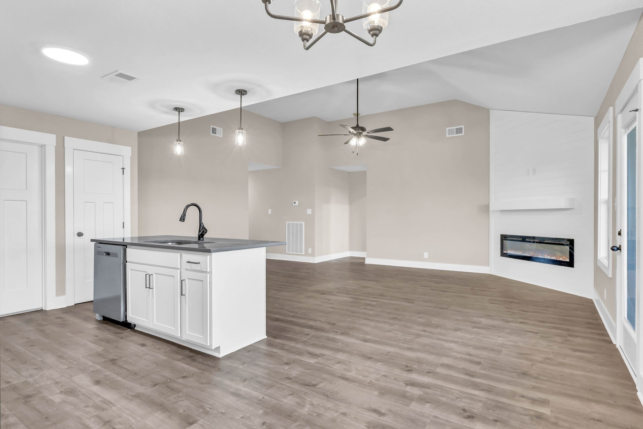 357 Cardinal Creek Clarksville TN 37040