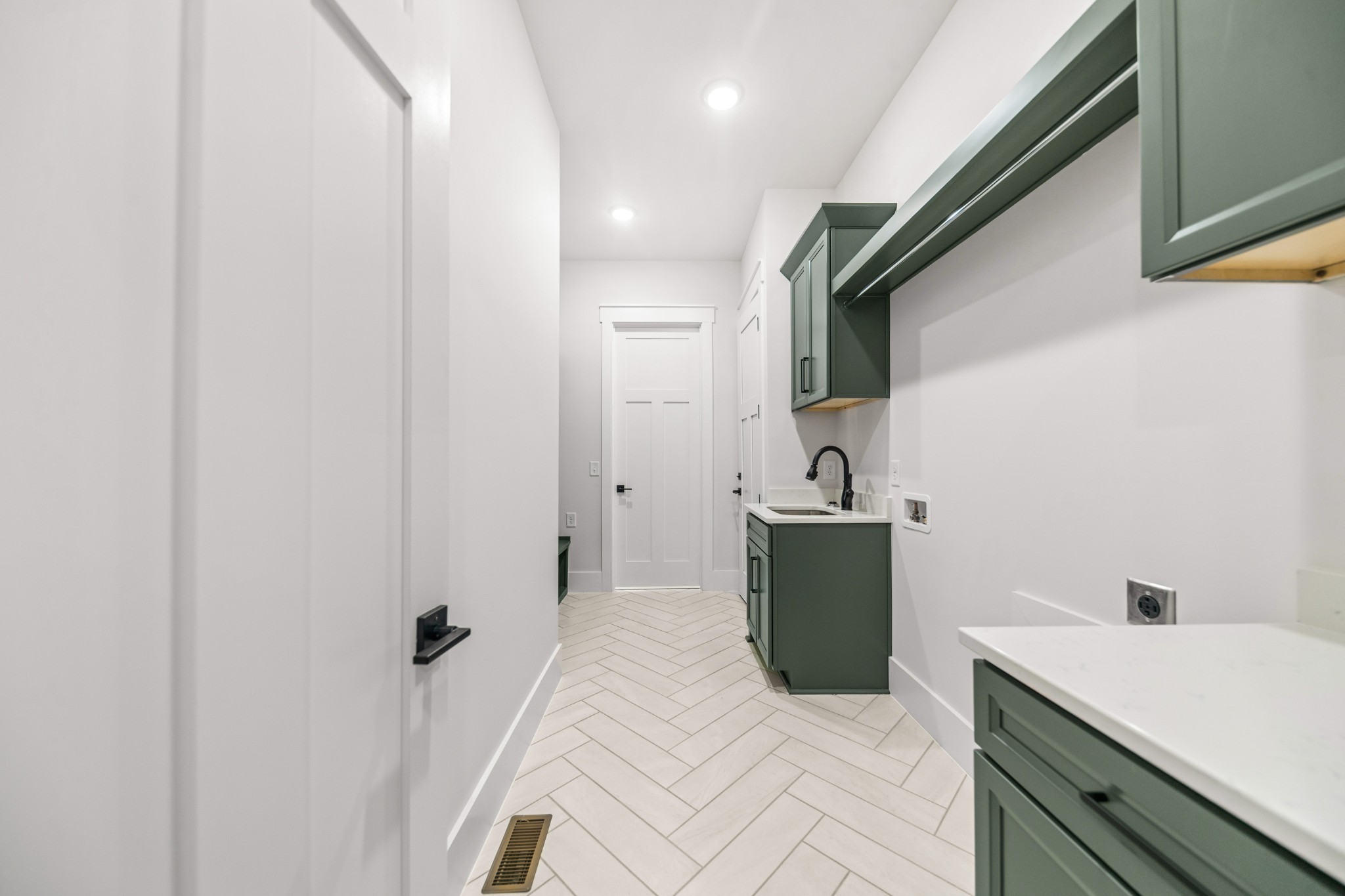 15 Peyton Place Columbia TN 38401