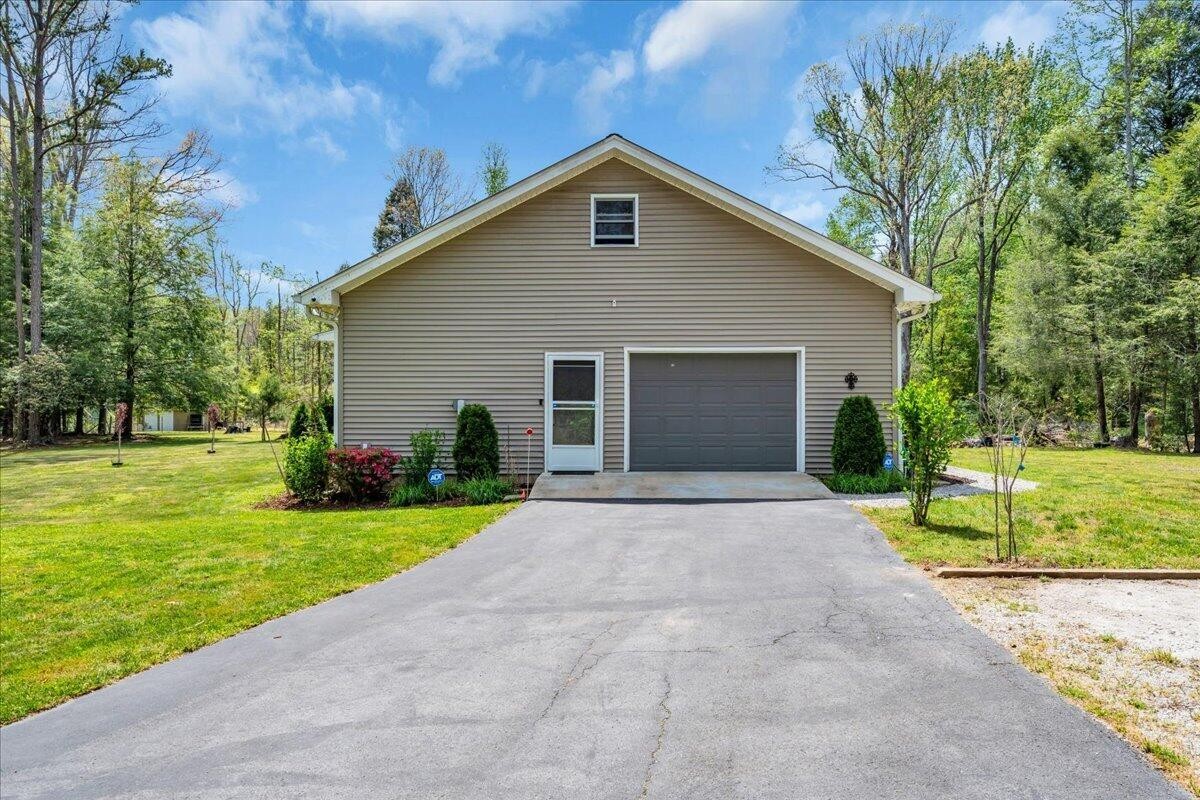 733 Gizzard Creek Road Sequatchie TN 37374