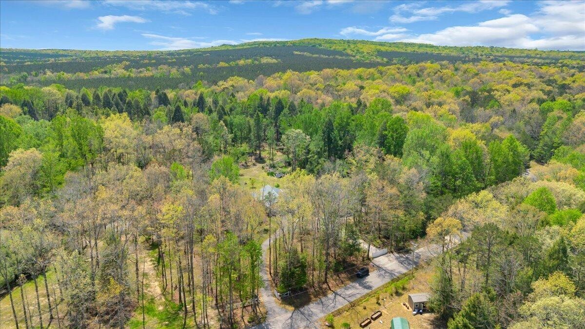 733 Gizzard Creek Road Sequatchie TN 37374