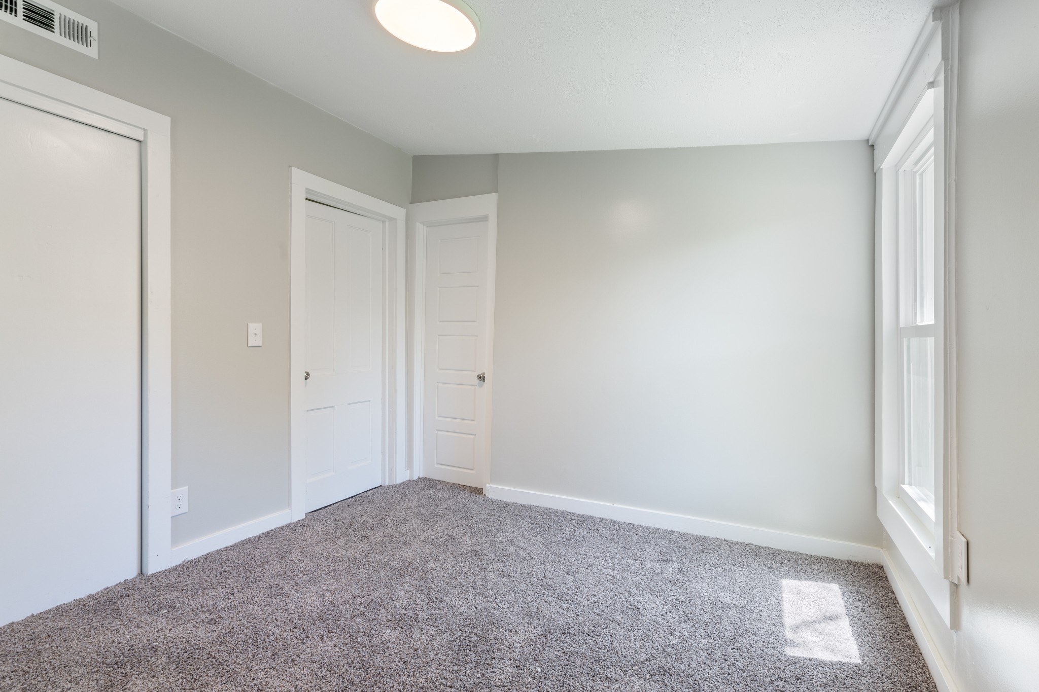 300 W Railroad Street Dickson TN 37055