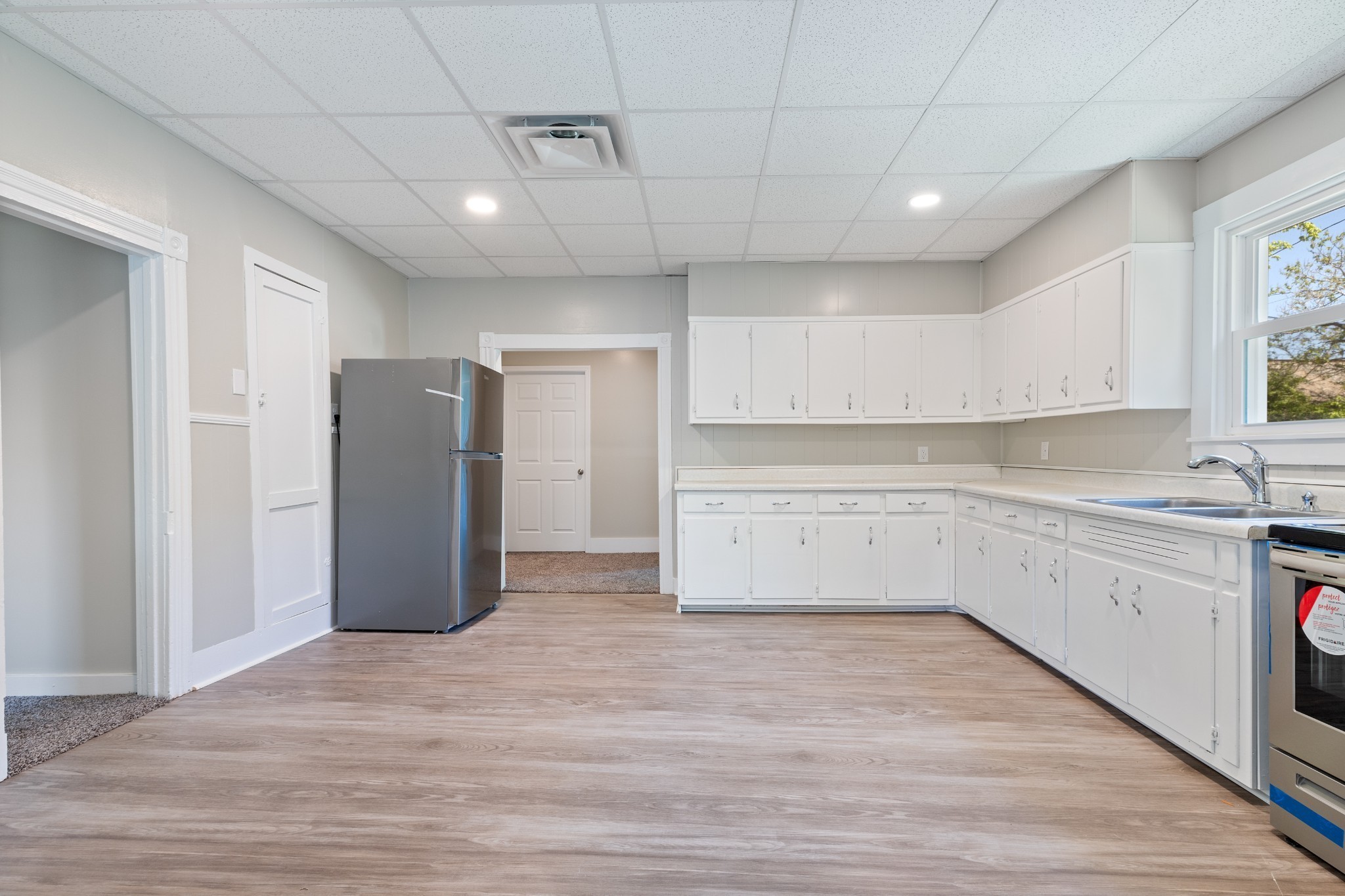 300 W Railroad Street Dickson TN 37055