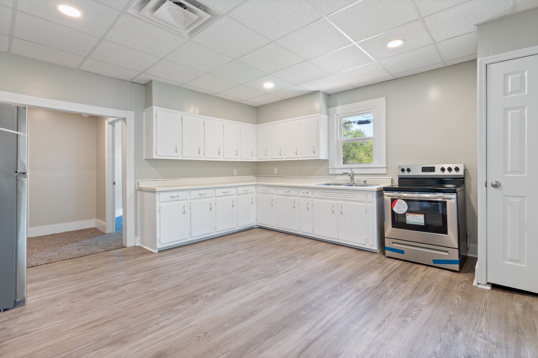 300 W Railroad Street Dickson TN 37055