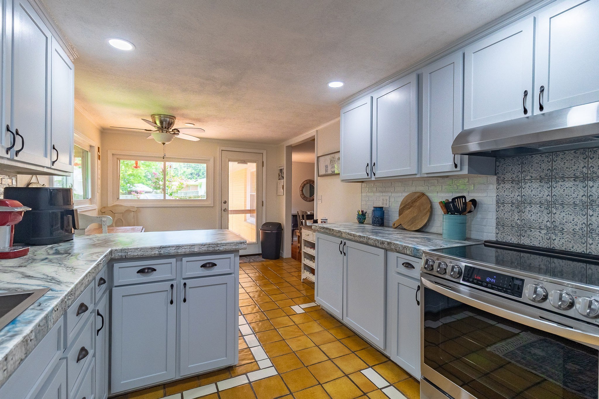 101 W Hills Terrace Dickson TN 37055