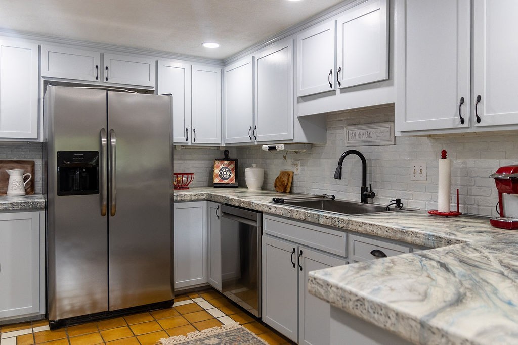 101 W Hills Terrace Dickson TN 37055