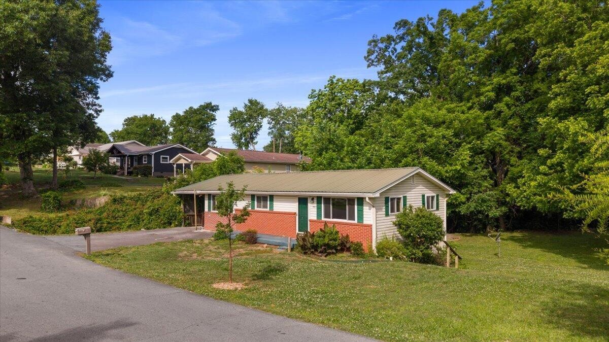 1665 Harle Avenue, NW Cleveland TN 37311