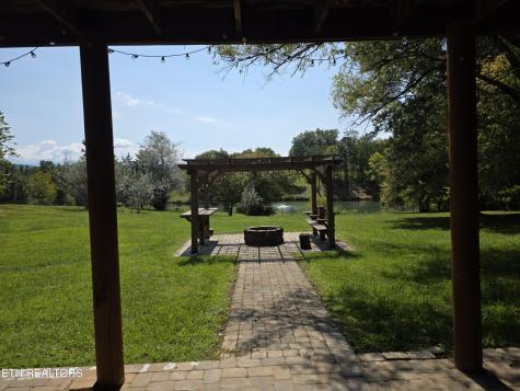 2875 E Walnut Grove Road Sevierville TN 37876