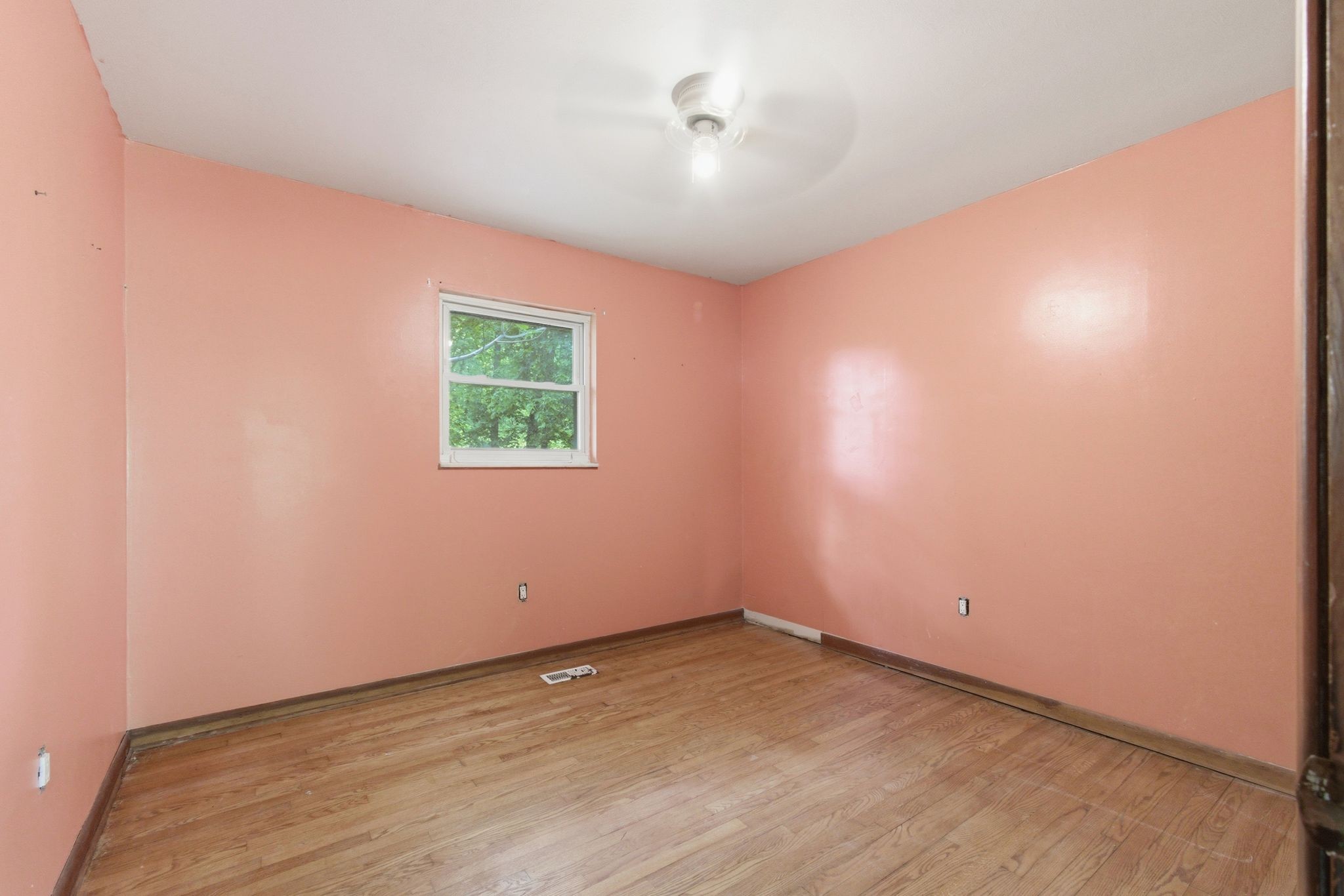 135 Peach Tree Circle Wartburg TN 37887