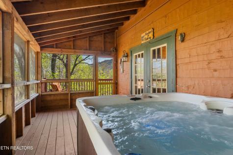 4388 Carolina Cove Way Sevierville TN 37863