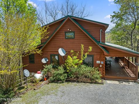 4388 Carolina Cove Way Sevierville TN 37863