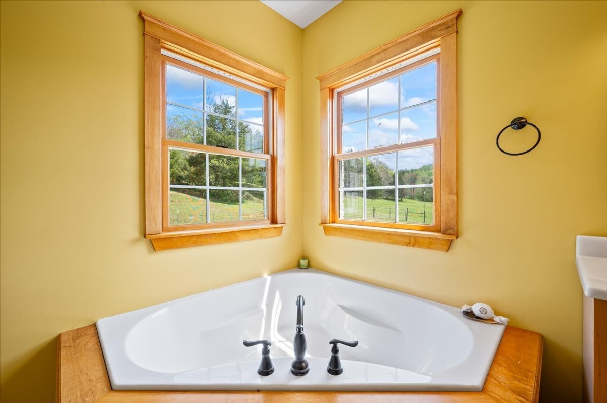 216 Old Wolf Hill Road Bethpage TN 37022