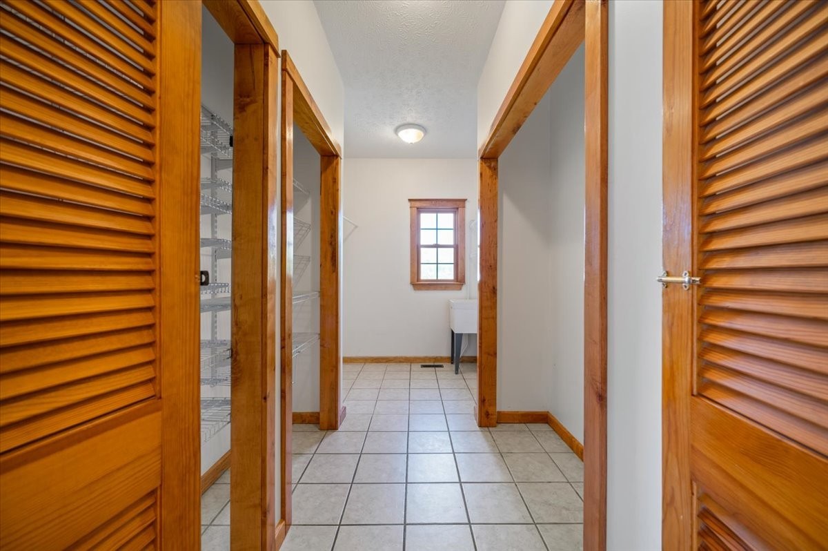 216 Old Wolf Hill Road Bethpage TN 37022