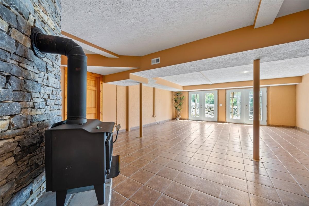 216 Old Wolf Hill Road Bethpage TN 37022
