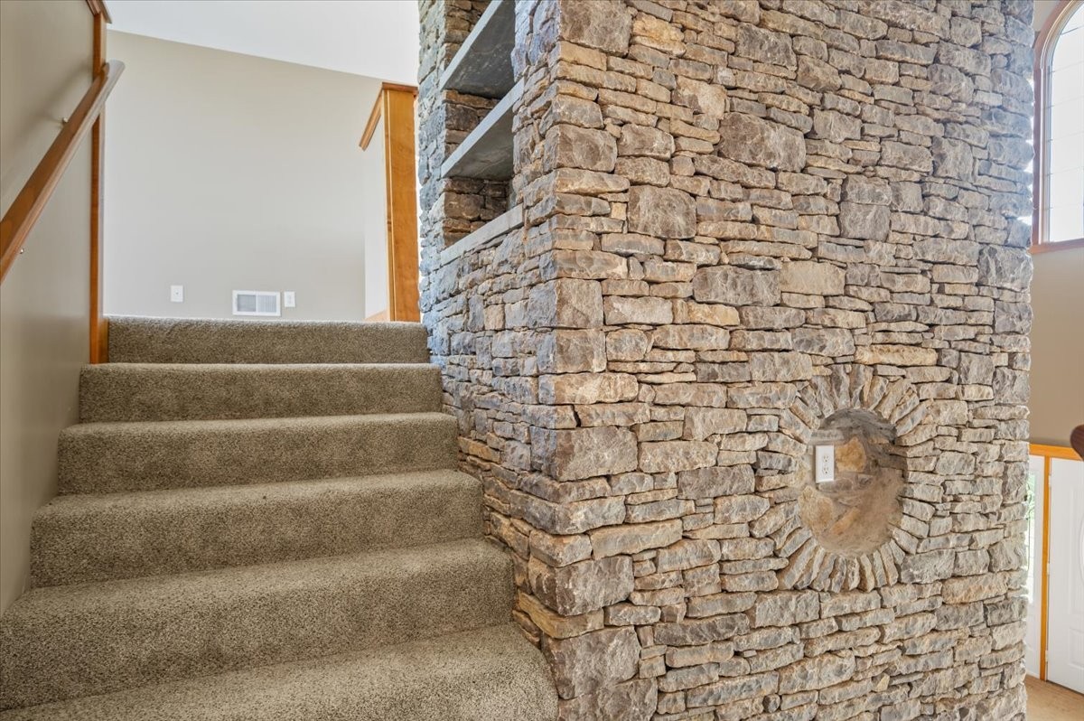 216 Old Wolf Hill Road Bethpage TN 37022
