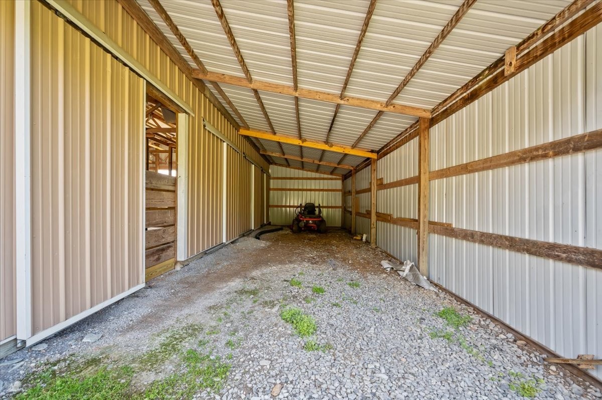 216 Old Wolf Hill Road Bethpage TN 37022