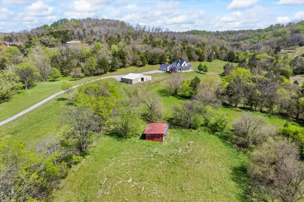 216 Old Wolf Hill Road Bethpage TN 37022