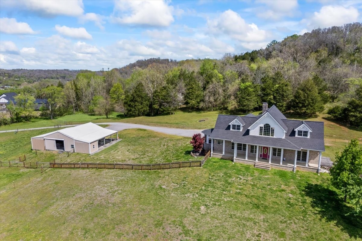 216 Old Wolf Hill Road Bethpage TN 37022