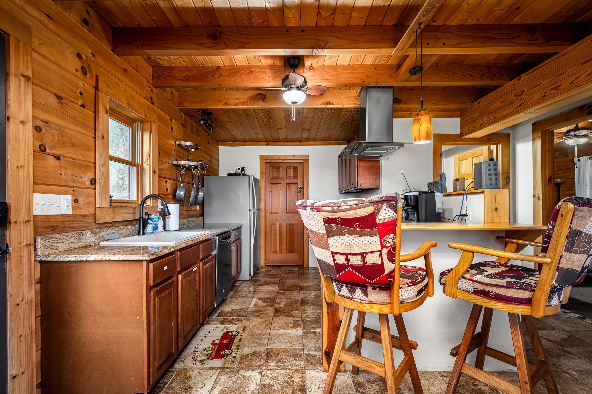 4664 Highway 64, E Wartrace TN 37183