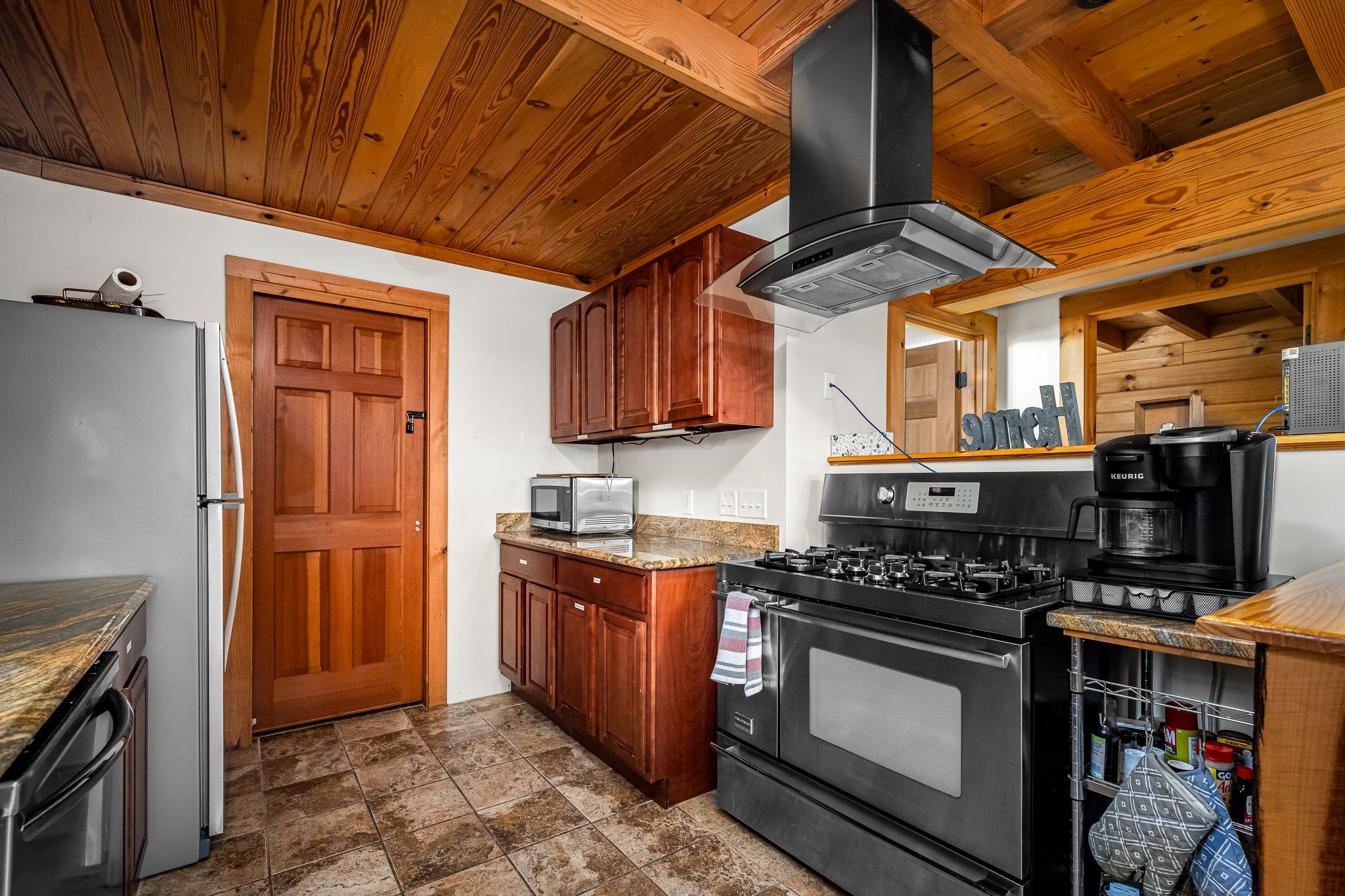 4664 Highway 64, E Wartrace TN 37183