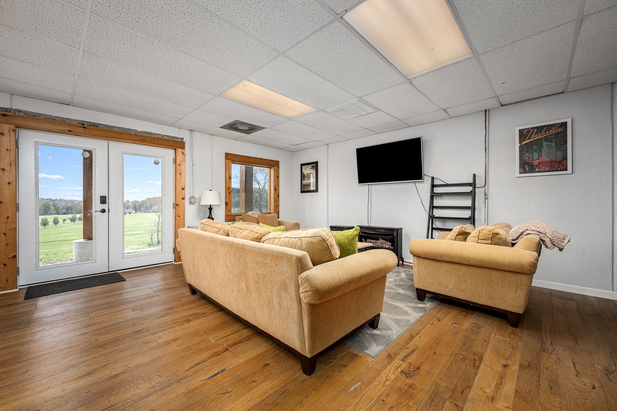 4664 Highway 64, E Wartrace TN 37183
