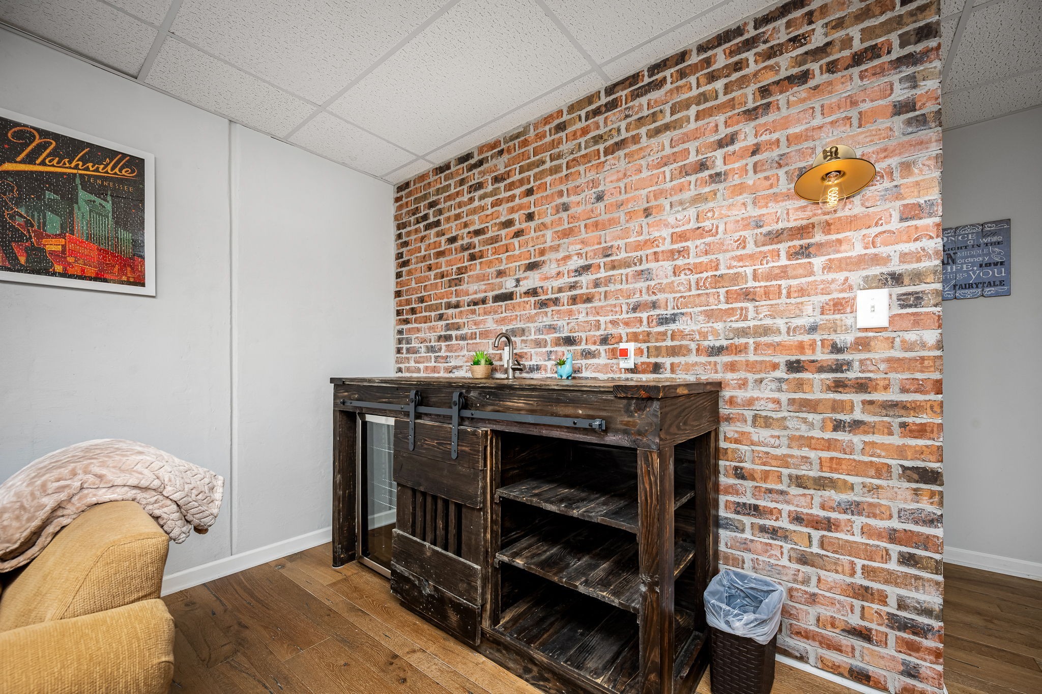 4664 Highway 64, E Wartrace TN 37183