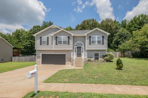 1697 Putnum Drive Clarksville TN 37042