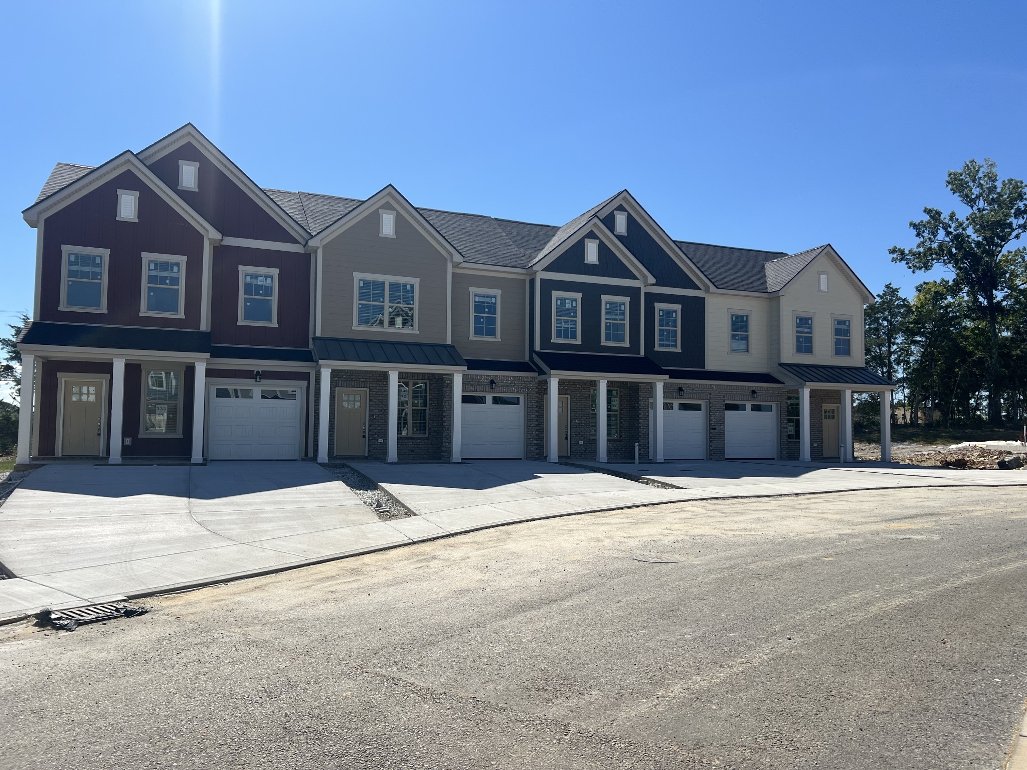 335 Carver Connection Lebanon TN 37087