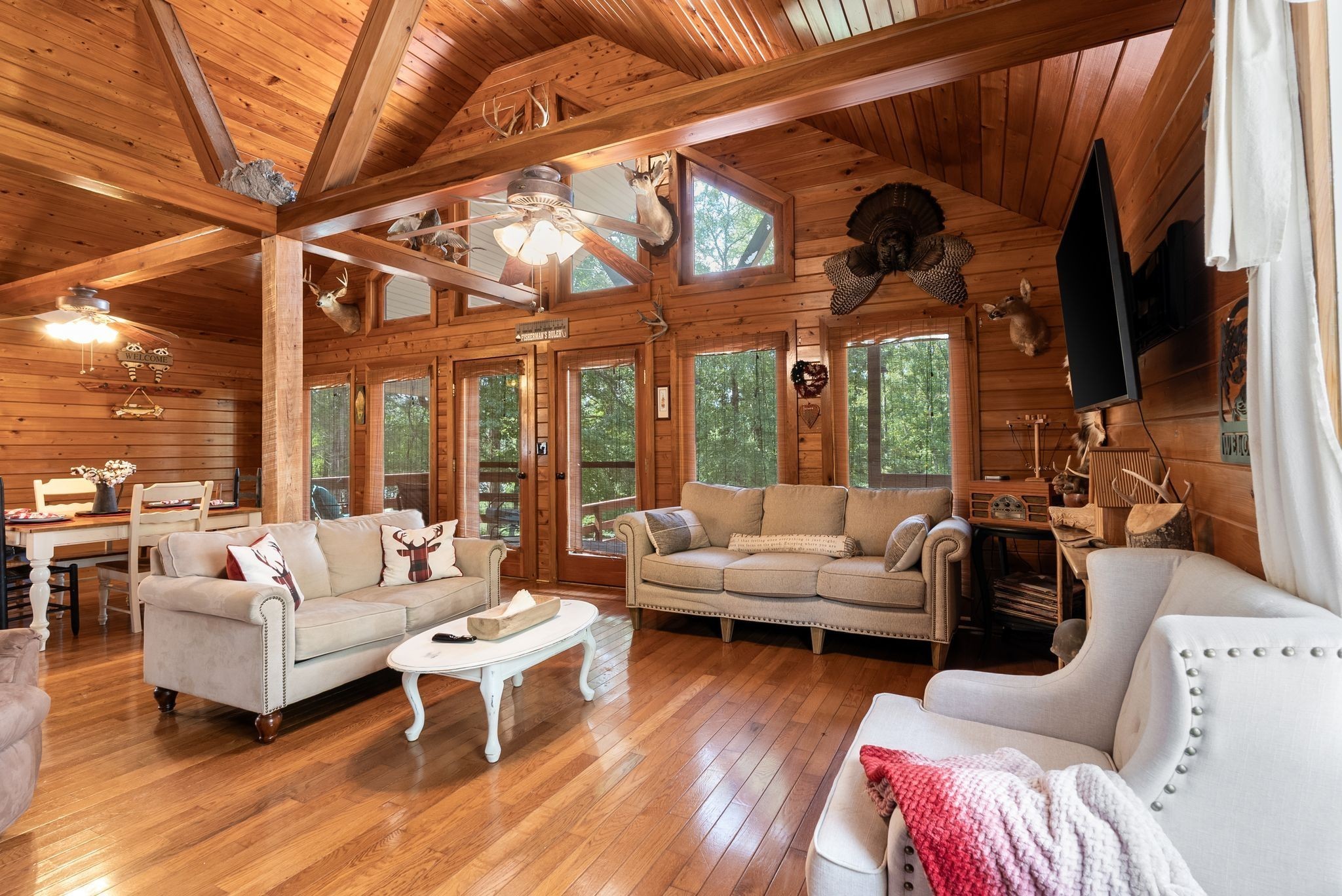 178 Cottage Circle Linden TN 37096