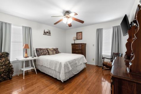 178 Cottage Circle Linden TN 37096