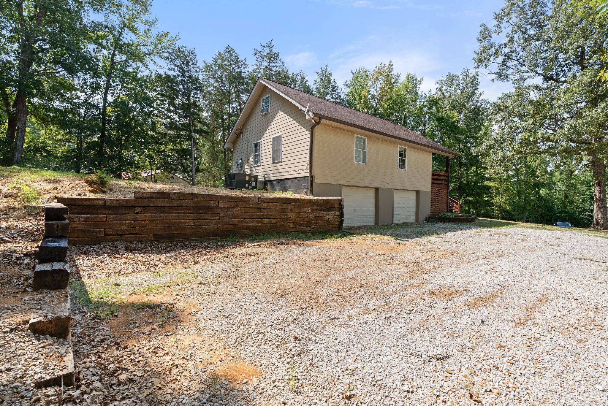 178 Cottage Circle Linden TN 37096