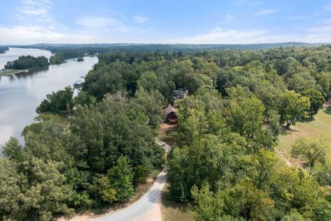 178 Cottage Circle Linden TN 37096