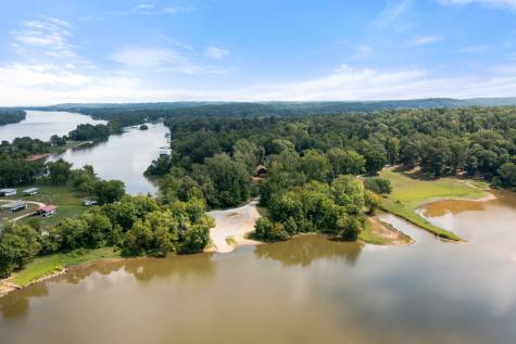 178 Cottage Circle Linden TN 37096