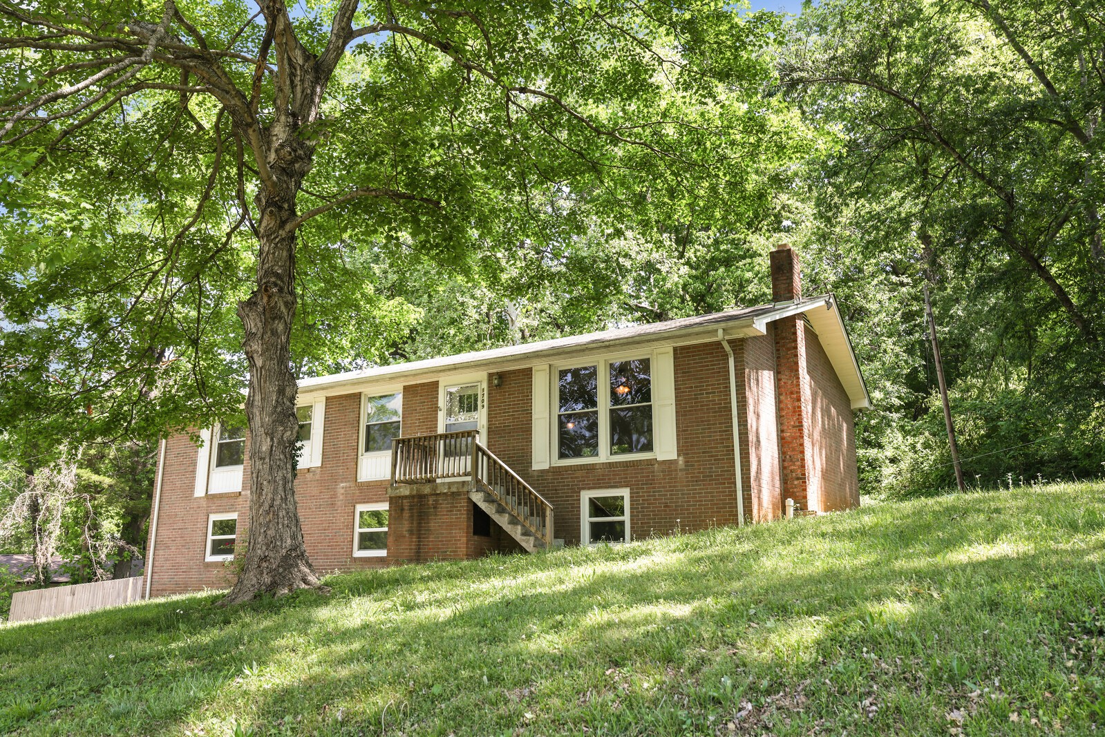 1709 W Elmwood Road Clarksville TN 37040