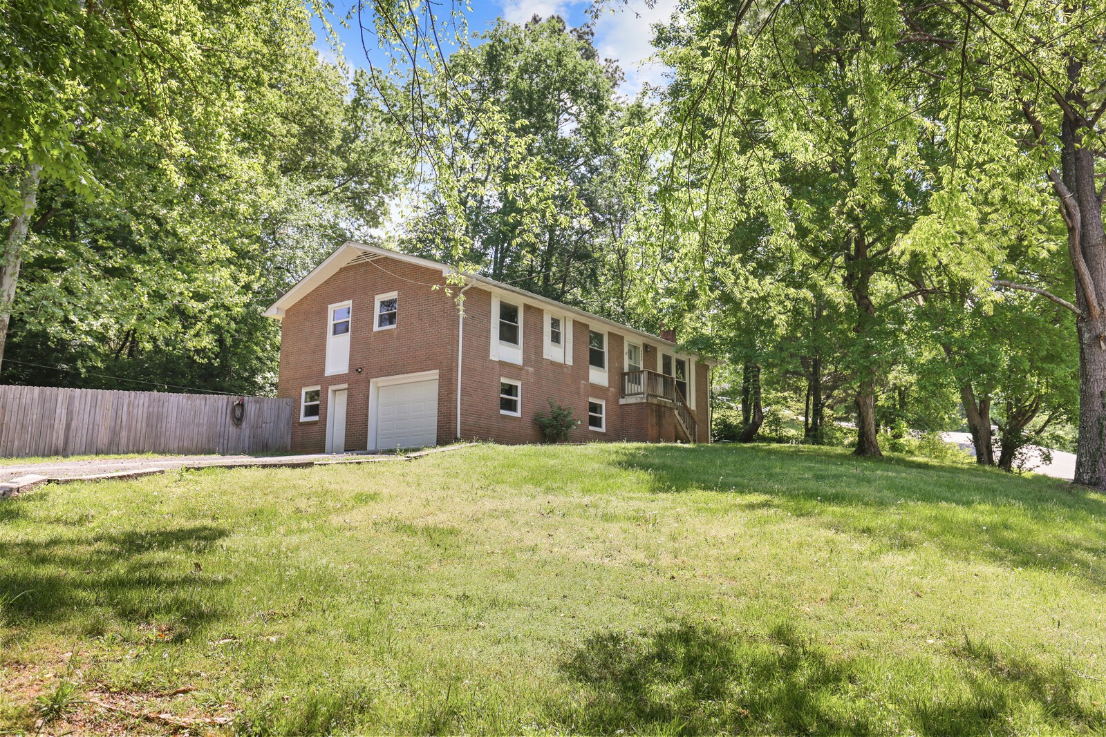1709 W Elmwood Road Clarksville TN 37040