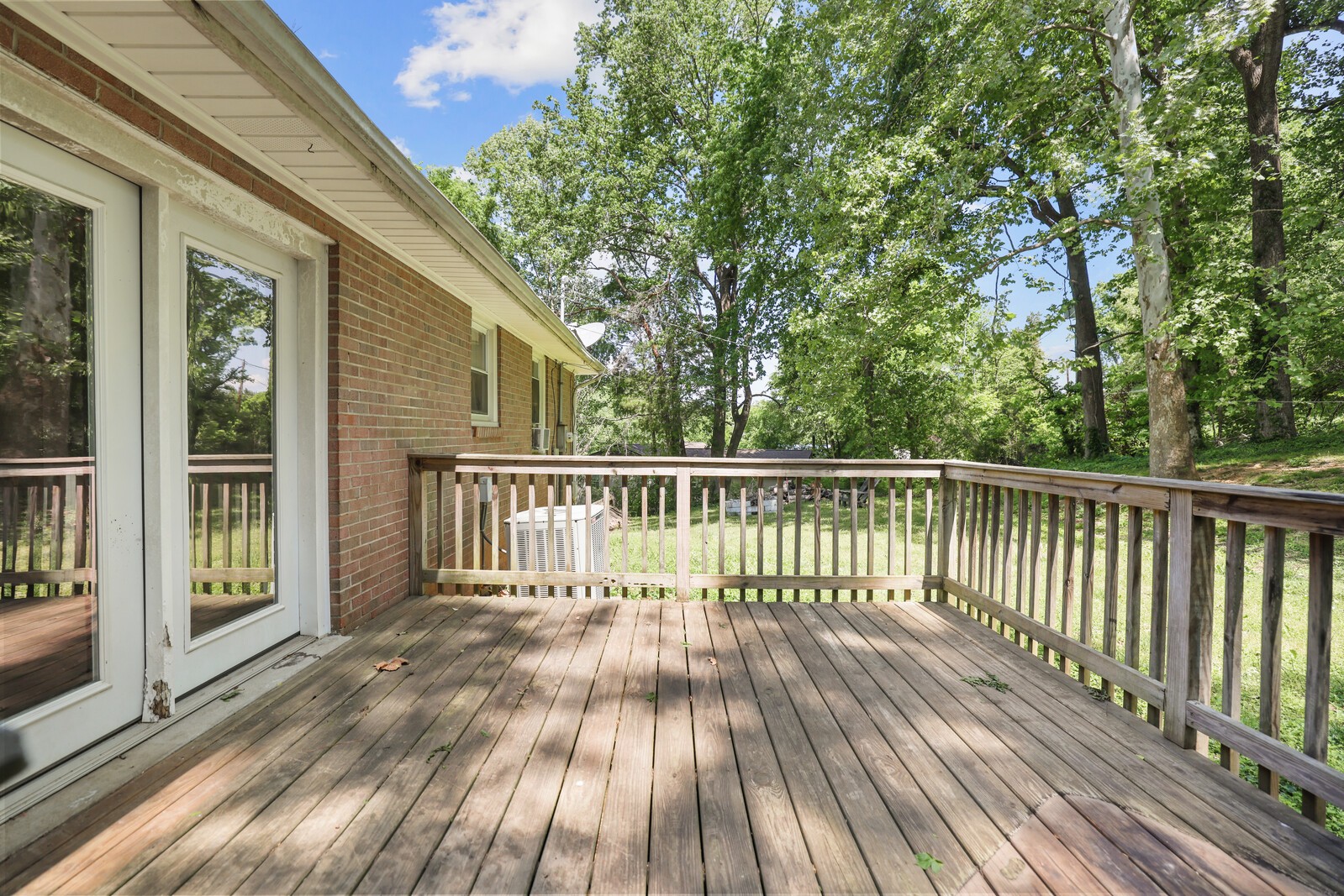 1709 W Elmwood Road Clarksville TN 37040