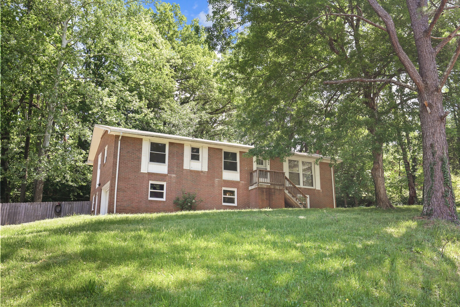 1709 W Elmwood Road Clarksville TN 37040