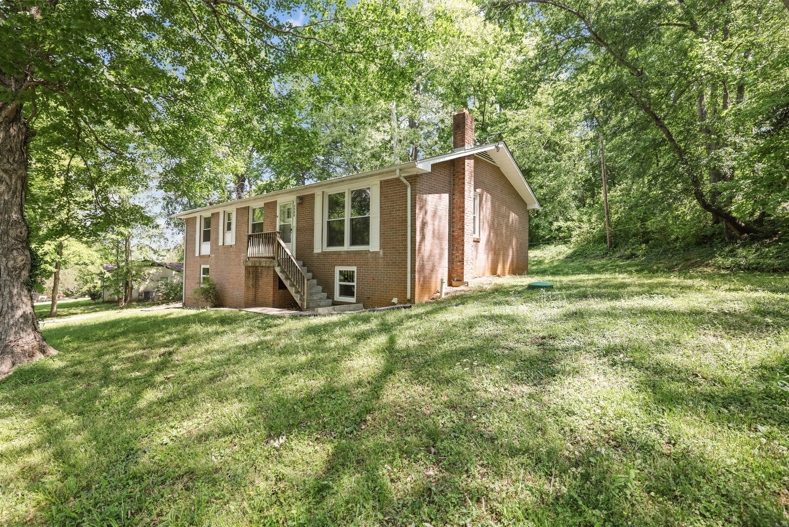1709 W Elmwood Road Clarksville TN 37040