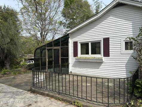 6117 Thorn Grove Pike Knoxville TN 37914