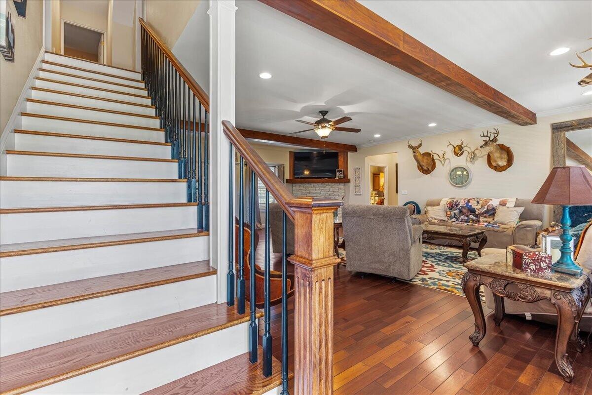 124 County Road 619 Etowah TN 37331