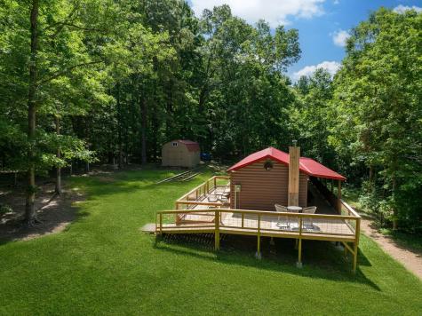 1160 Earl Leach Road Cumberland Furnace TN 37051