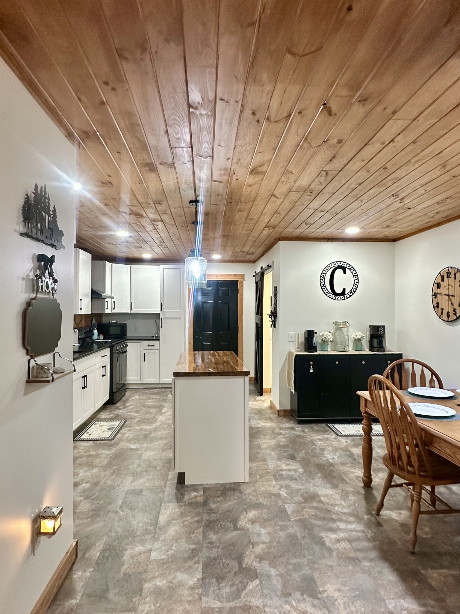 673 Arrowhead Road Moss TN 38575