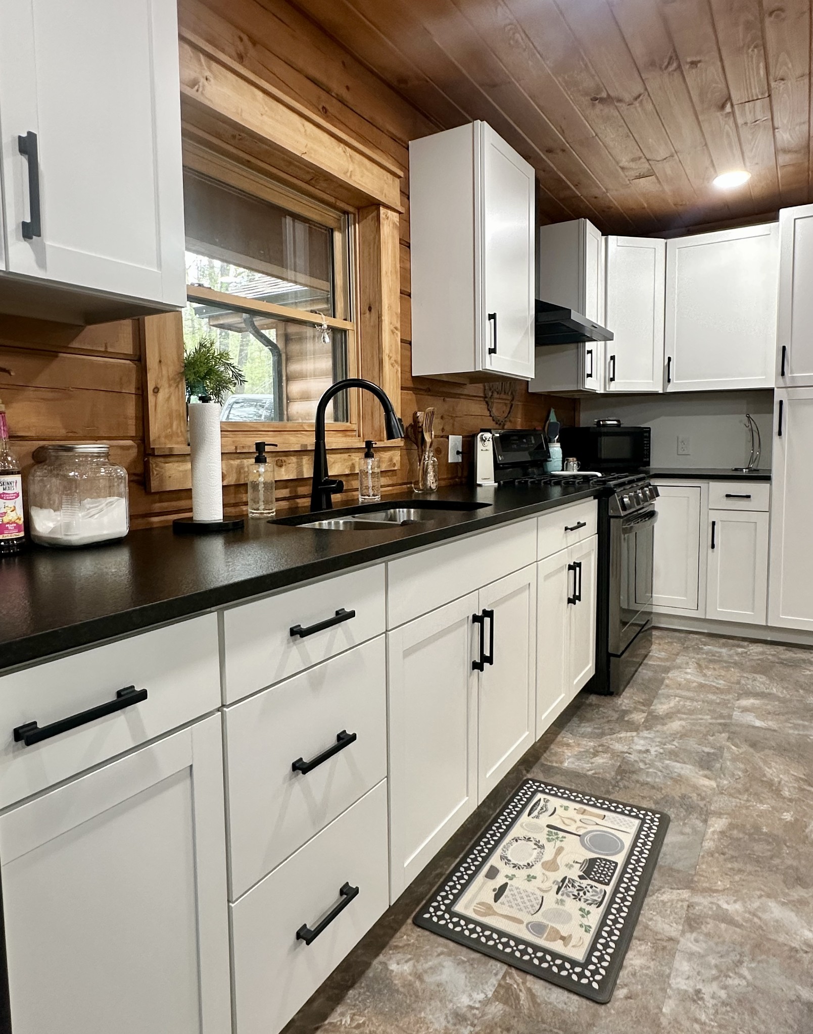 673 Arrowhead Road Moss TN 38575