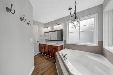 648 Winding Bluff Way Clarksville TN 37040